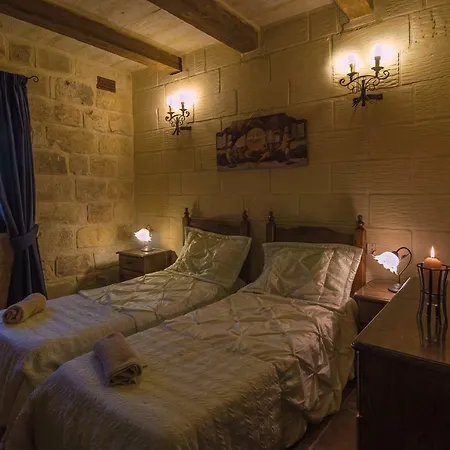 Blueberry Hills * Żejtun